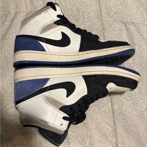 Jordan Black and White High-Top Sneakers size 9 men’s